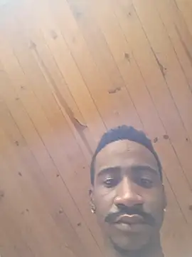 Snapshot of amarijones chatting on 10.23.25 amarijones online show from 10.23.25