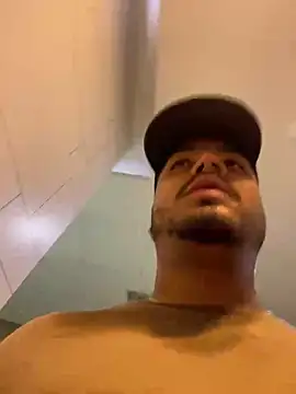 Snapshot of thiagowes chatting on 05.01.26 thiagowes online show from 05.01.26