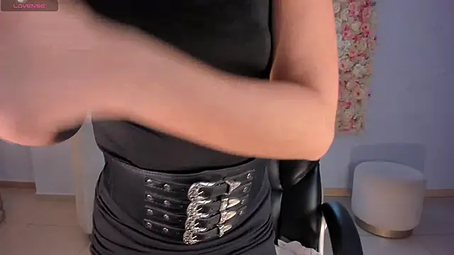 RebeccaHudson online show from 02.26.25