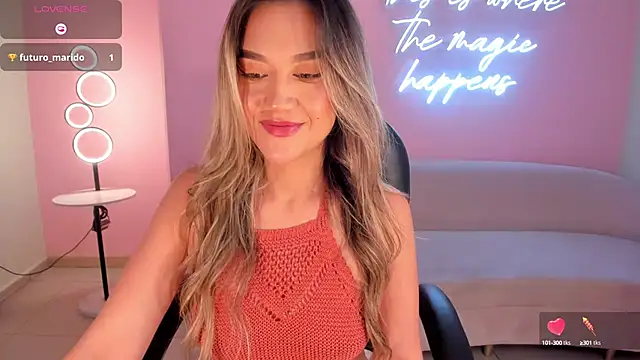 RebeccaHudson online show from 03.12.25