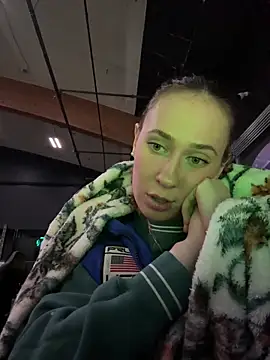 M1ssyk1ssy online show from 02.13.25