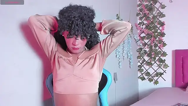 Snapshot of alexaa_cutee chatting on 01.10.25 alexaa cutee online show from 01.10.25