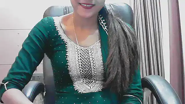 Snapshot of collage_hoty chatting on 10.13.25 collage hoty online show from 10.13.25