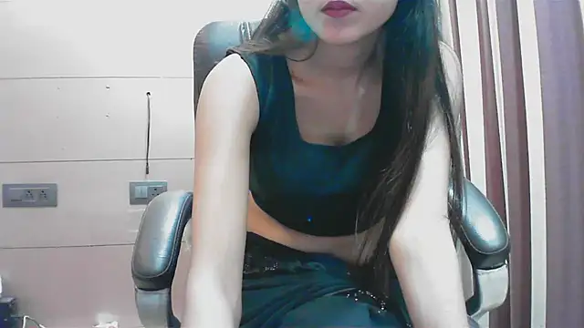 collage hoty online show from 11.12.25