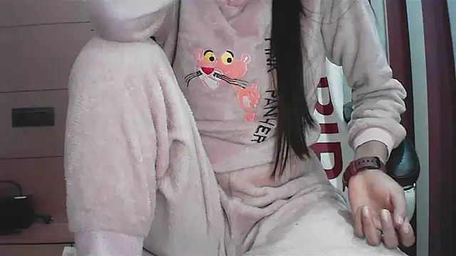 collage hoty online show from 12.15.25