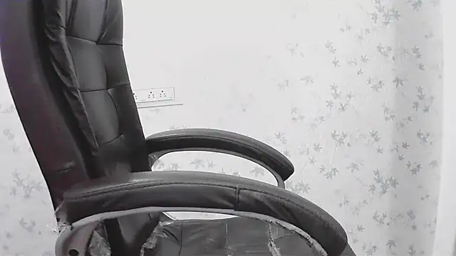 collage hoty online show from 02.04.26