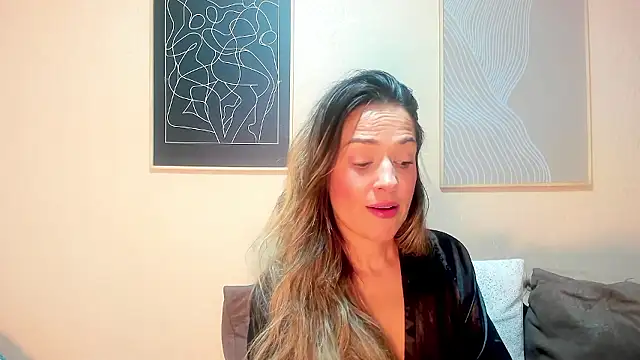 Snapshot of camilawm19 chatting on 12.08.24 camilawm19 online show from 12.08.24