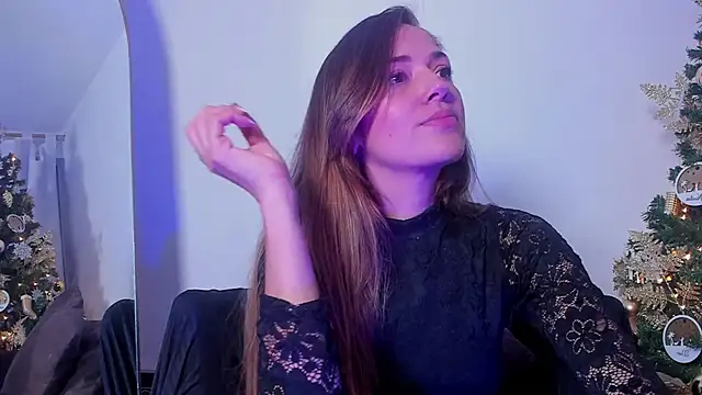 Snapshot of camilawm19 chatting on 12.25.24 camilawm19 online show from 12.25.24