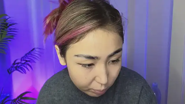 Snapshot of Deiri_Delightful chatting on 12.16.24 Deiri Delightful online show from 12.16.24