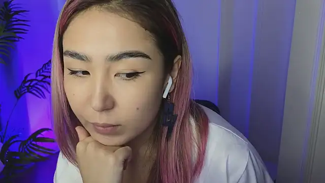 Snapshot of Deiri_Delightful chatting on 12.16.24 Deiri Delightful online show from 12.16.24