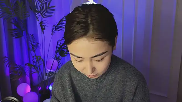 Snapshot of Deiri_Delightful chatting on 12.20.24 Deiri Delightful online show from 12.20.24