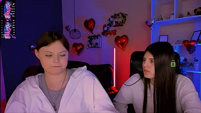 Snapshot of nikole_kitt chatting on 02.20.26 nikole kitt online show from 02.20.26