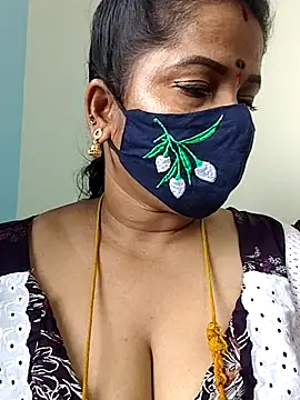 Snapshot of gaurika18 chatting on 06.12.26 gaurika18 online show from 06.12.26