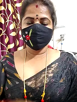 Snapshot of gaurika18 chatting on 07.28.26 gaurika18 online show from 07.28.26
