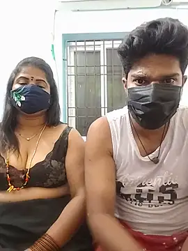 Snapshot of gaurika18 chatting on 07.31.26 gaurika18 online show from 07.31.26