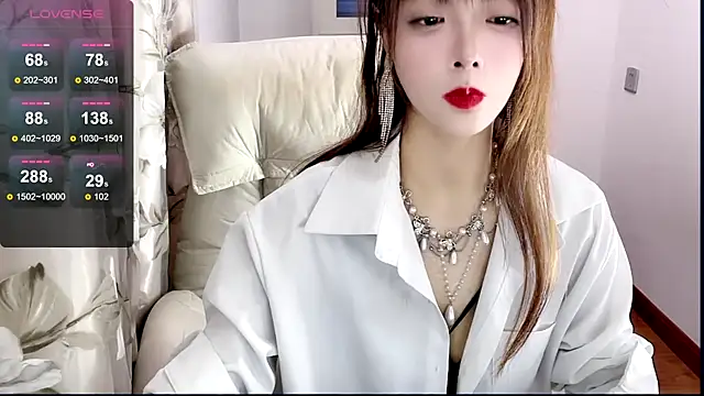 Snapshot of NINIbaby-99 chatting on 01.11.25 NINIbaby-99 online show from 01.11.25