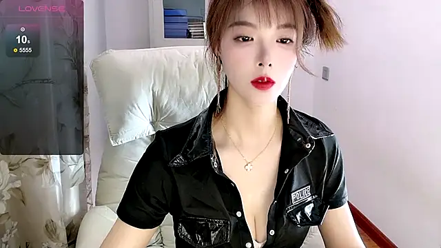 Snapshot of NINIbaby-99 chatting on 03.15.25 NINIbaby-99 online show from 03.15.25