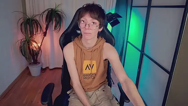 Snapshot of TommieH chatting on 01.19.25 TommieH online show from 01.19.25