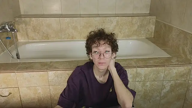 Snapshot of TommieH chatting on 02.13.25 TommieH online show from 02.13.25