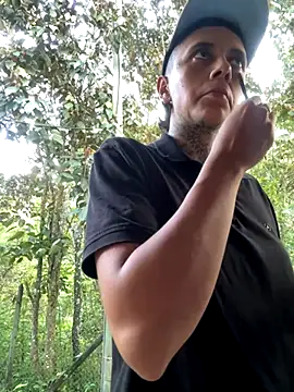 Snapshot of _PhillipBrown chatting on 12.04.24 PhillipBrown online show from 12.04.24