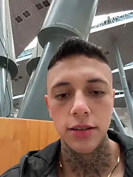 Snapshot of _PhillipBrown chatting on 01.30.25 PhillipBrown online show from 01.30.25