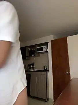 Snapshot of _PhillipBrown chatting on 02.06.25 PhillipBrown online show from 02.06.25