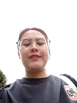 lara moon25 online show from 01.25.25