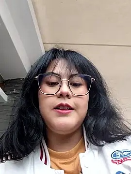 lara moon25 online show from 11.18.25