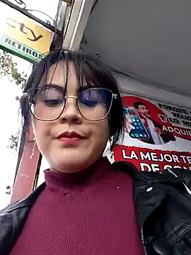 lara moon25 online show from 11.29.25