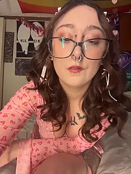 NovaLove2002 online show from 02.05.26