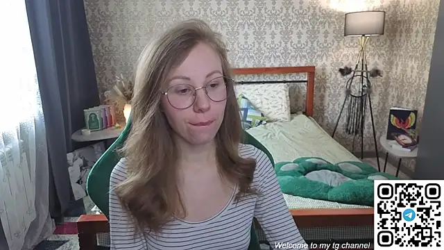 Snapshot of Lill_Mary chatting on 04.23.26 Lill Mary online show from 04.23.26