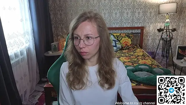 Snapshot of Lill_Mary chatting on 05.04.26 Lill Mary online show from 05.04.26