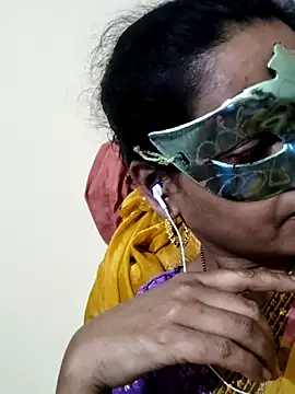 Snapshot of anuradha1432 chatting on 03.20.25 anuradha1432 online show from 03.20.25