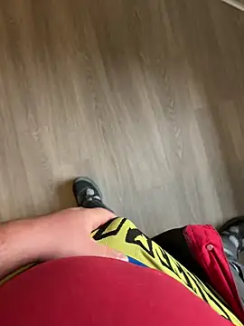 Snapshot of lescoquin2215 chatting on 10.09.25 lescoquin2215 online show from 10.09.25