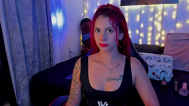 Sophiee Hill online show from 01.14.25