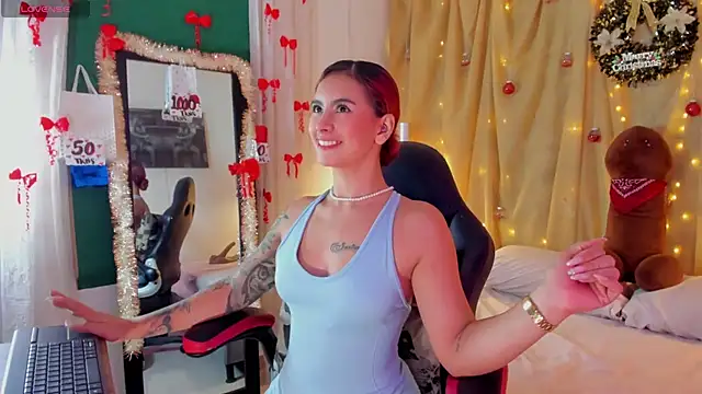 Sophiee Hill online show from 01.07.26