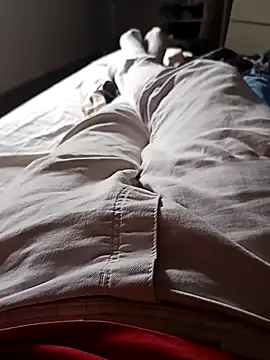 Snapshot of Holaluz2 chatting on 12.04.25 Holaluz2 online show from 12.04.25