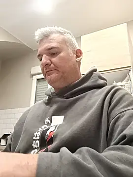 Snapshot of Holaluz2 chatting on 01.05.26 Holaluz2 online show from 01.05.26