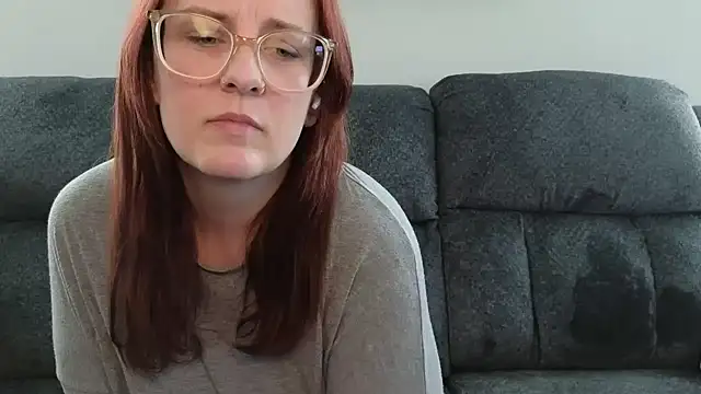 TheBustyHouseWife online show from 03.26.26