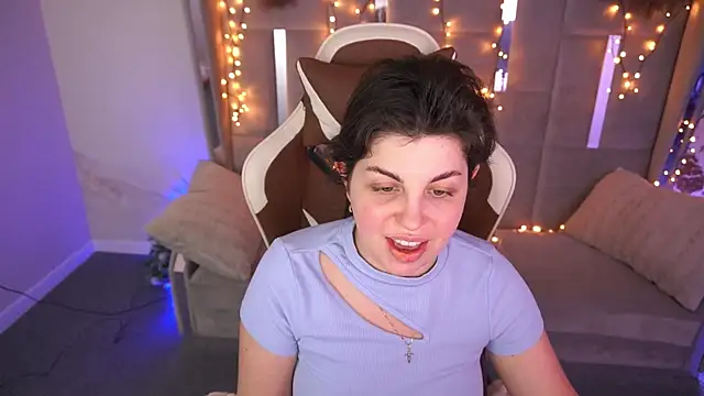 MirandaWong online show from 02.15.26