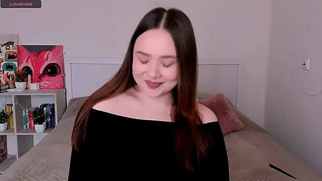 Snapshot of LittleKiitten chatting on 03.08.26 LittleKiitten online show from 03.08.26