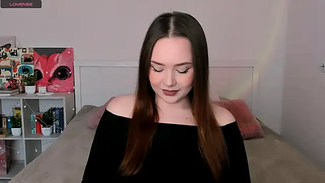 Snapshot of LittleKiitten chatting on 04.30.26 LittleKiitten online show from 04.30.26