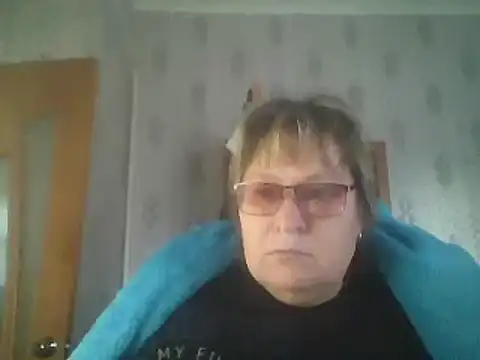 Snapshot of MelanieCold467 chatting on 10.14.25 MelanieCold467 online show from 10.14.25