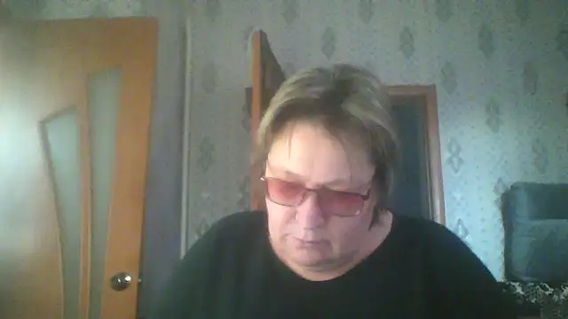 Snapshot of MelanieCold467 chatting on 10.21.25 MelanieCold467 online show from 10.21.25