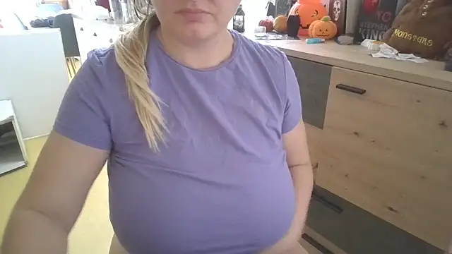 Meliss Official9 online show from 10.24.25