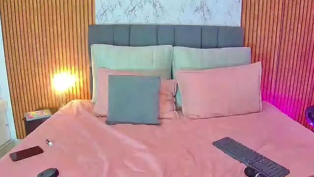 AkiraHomers online show from 02.10.25