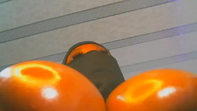 Snapshot of XPanther_24 chatting on 02.05.25 XPanther 24 online show from 02.05.25