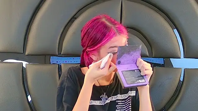 ElizabetthKitty online show from 01.27.25