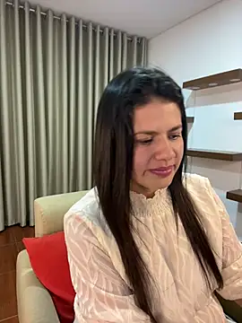 Alice Biel online show from 02.26.25