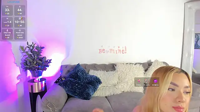 Snapshot of Sofi_Vasquez chatting on 02.17.25 Sofi Vasquez online show from 02.17.25